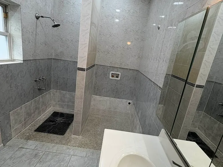 138 Frost St #1 — Photo 8