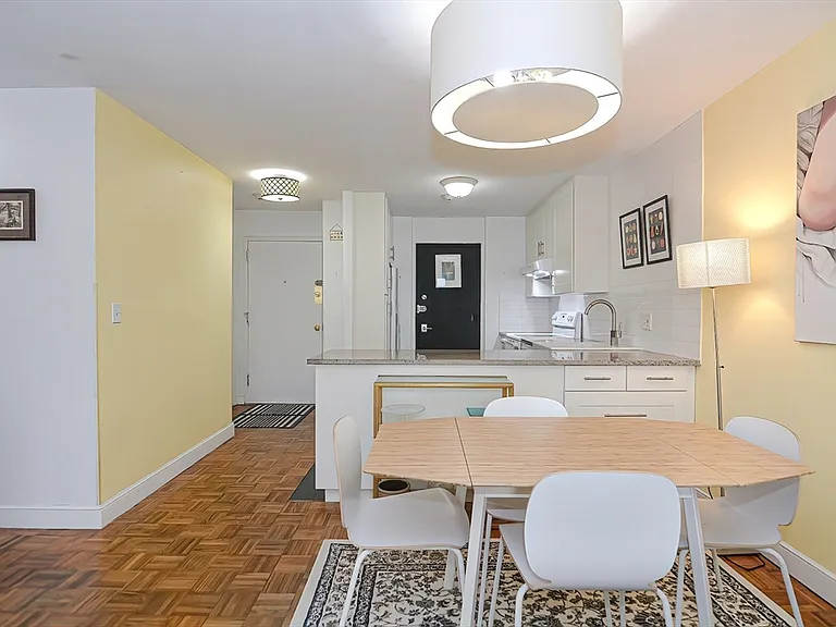 18 Pond St #7 — Photo 6
