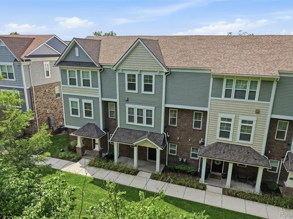544 Anne Ave, Brighton, MI 48116
