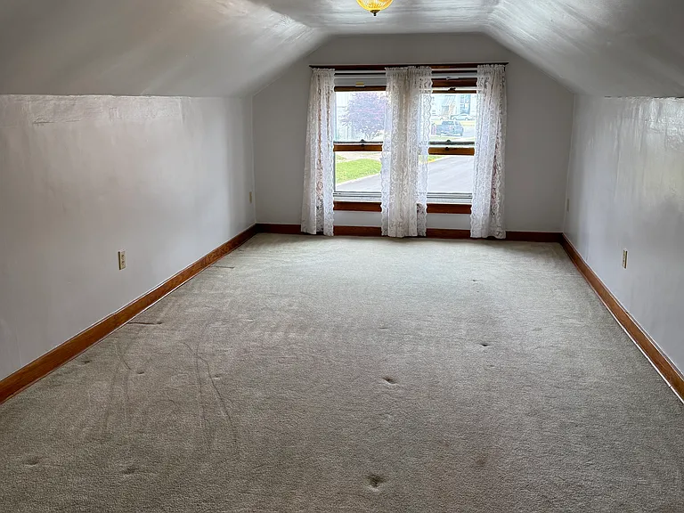 237 Harding Ave — Photo 7