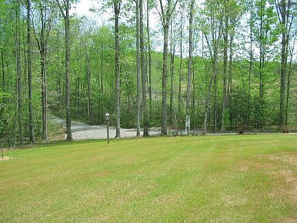 Enjoy the panoramic view of the beautiful Louisa Countryside