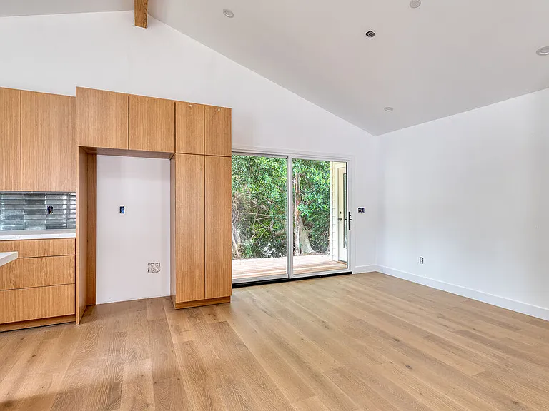 4285 La Salle Ave — Photo 4