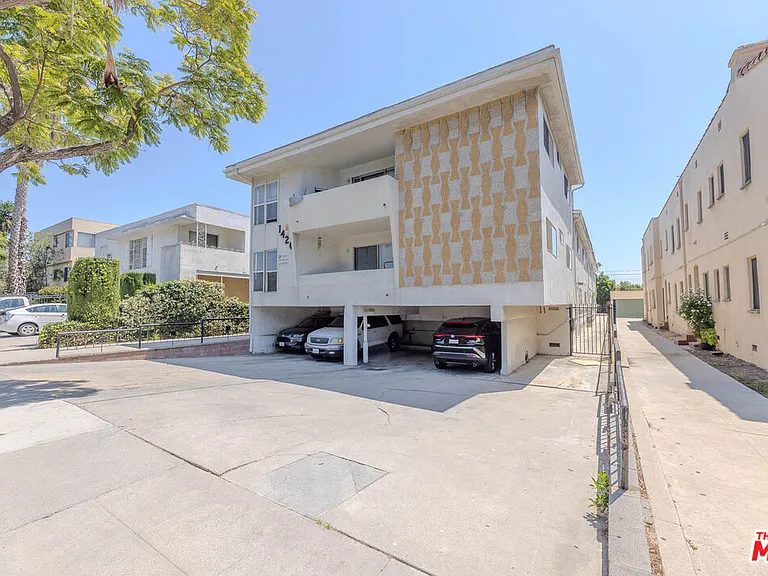 1426 S Orange Grove Ave — Photo 20