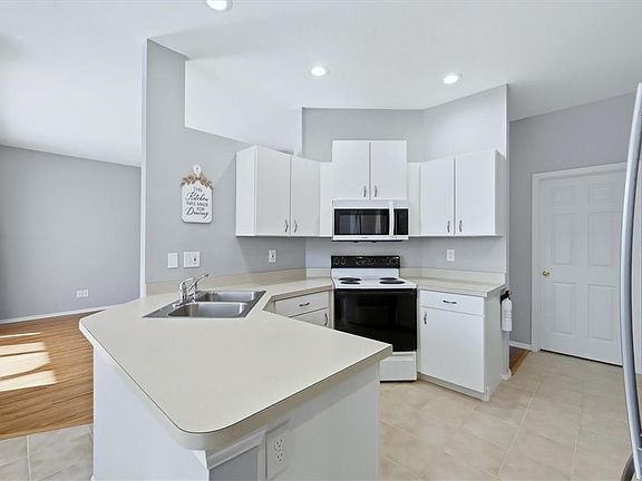 4th image of 5009 46th St W