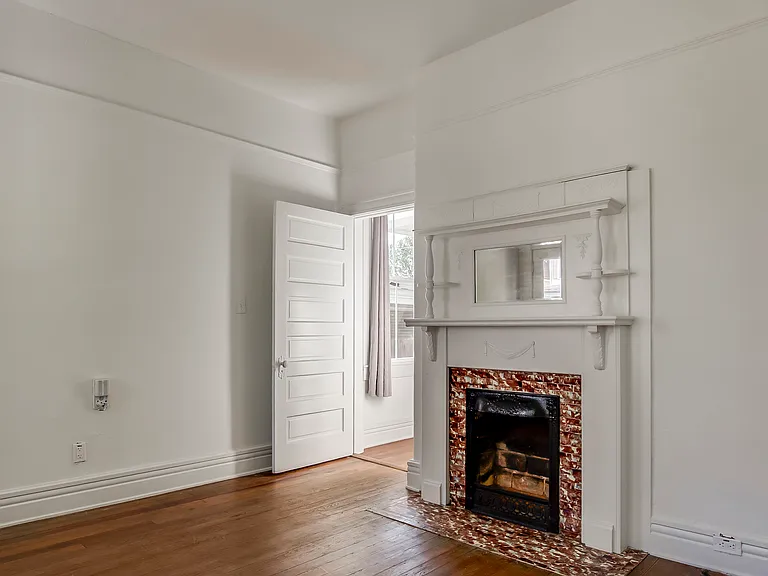1909 Bonnycastle Ave — Photo 10