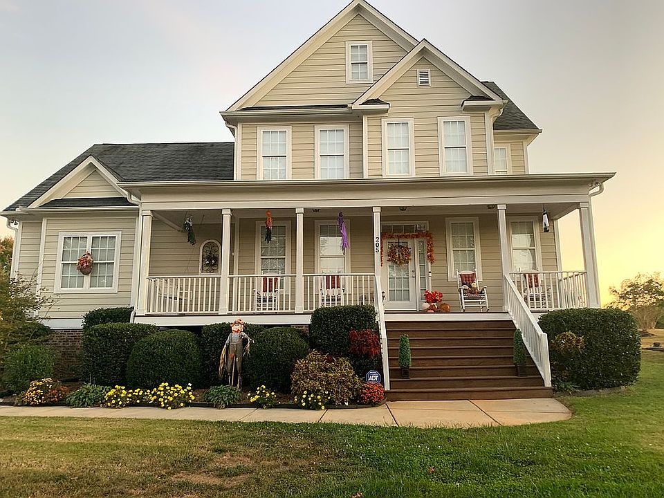 1st image of 205 Virginia Lee Ln