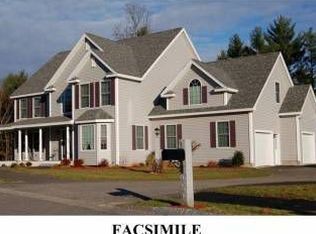 9 Empire Cir, Hudson, NH 03051