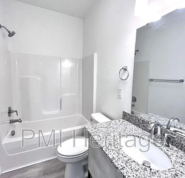 950 Ventnor Ave — Photo 8