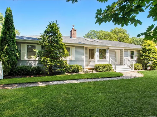 29 S Country Road, Westhampton Beach, NY 11978