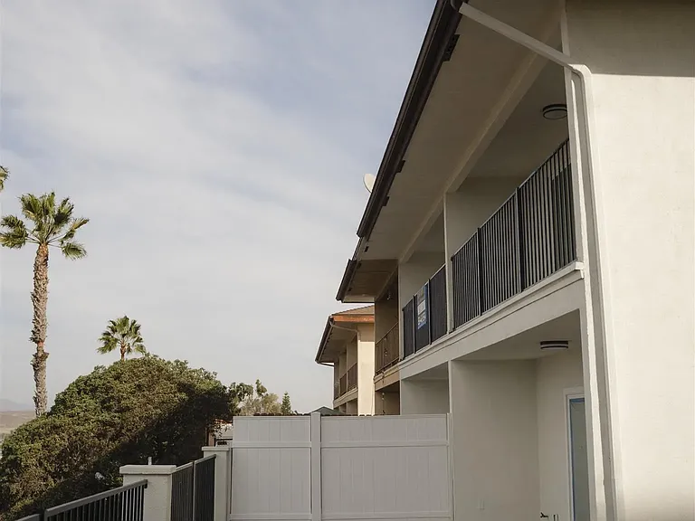 340 S El Camino Real — Photo 6