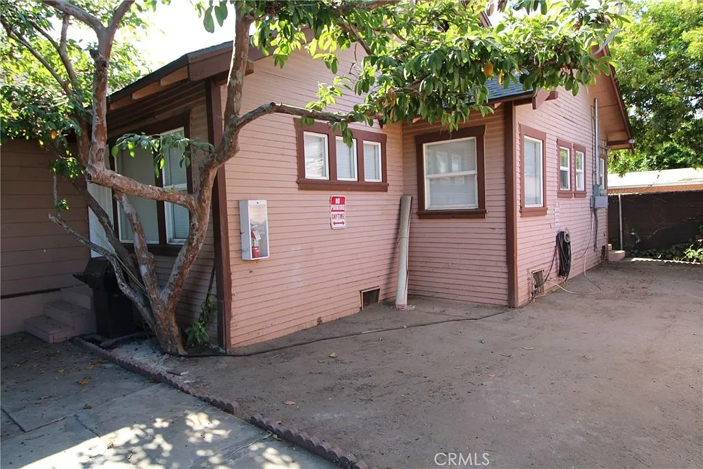 2 bed, 1000 sqft, $2,250 — Photo 3