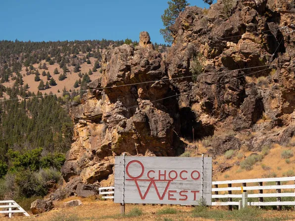 NE Tl 700 Irvine Ave, Prineville, OR 97754