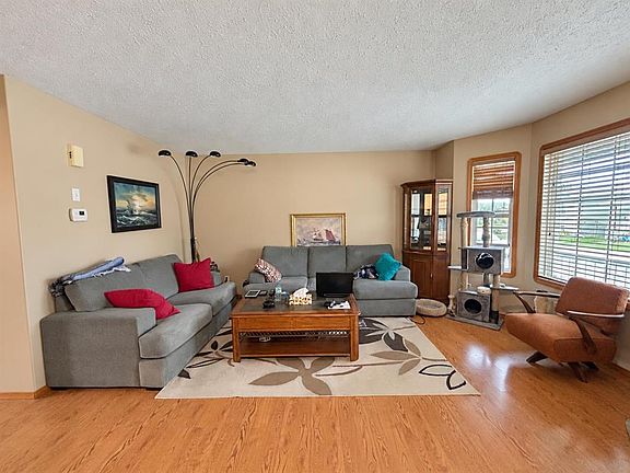 4th image of 4507 W 74th St