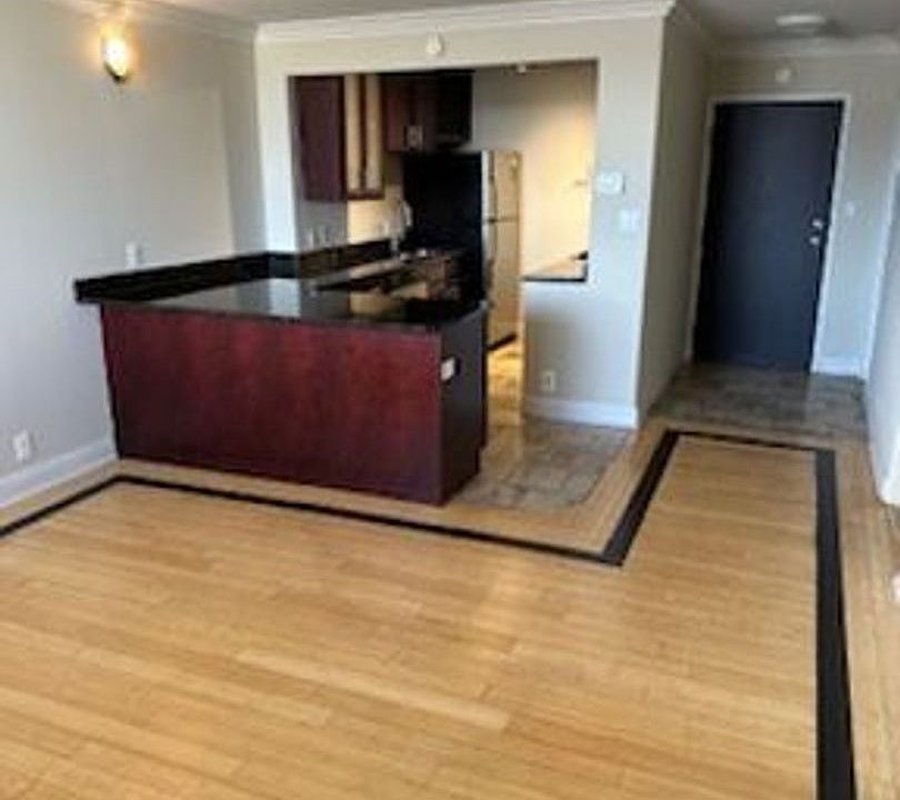 1st image of 700 E 8th St Unit 9P