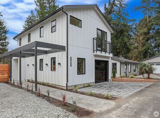 11031 17th Ave NE, Seattle, WA 98125