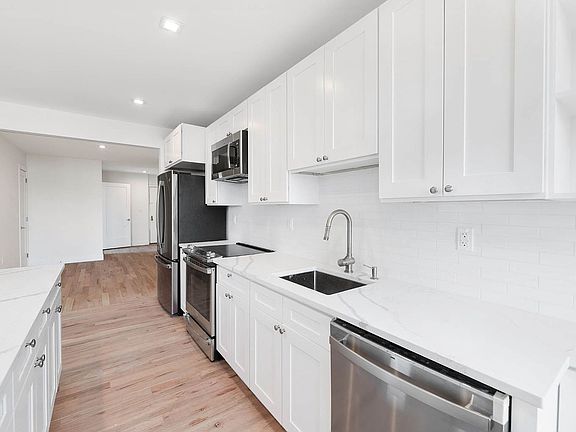 4th image of 101 E 116th St Unit 603