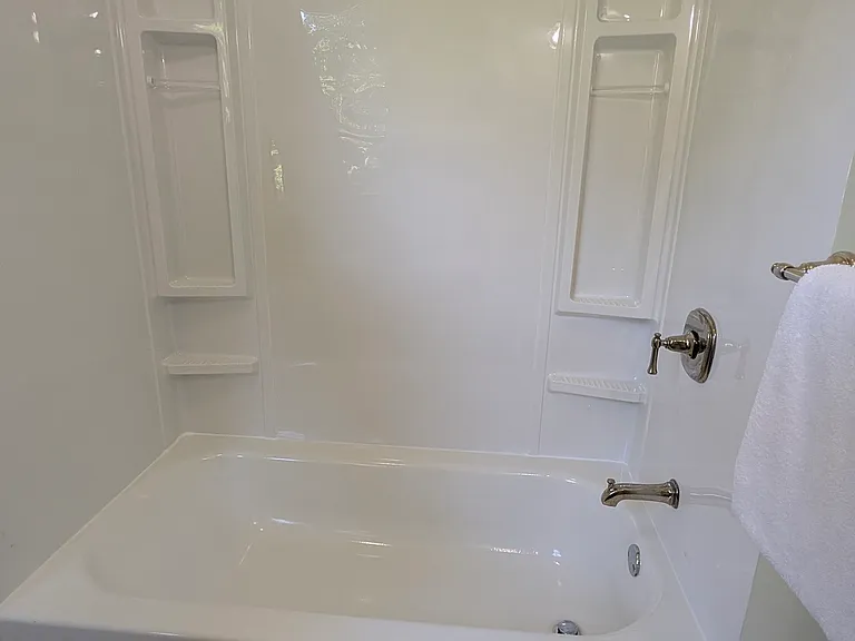 Bathroom easy clean shower