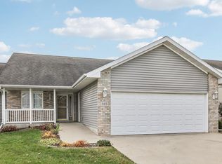 315 Pebble Brook Ln, Lodi, WI 53555