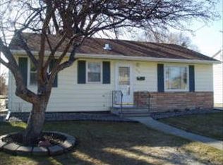 813 20th St S, Fargo, ND 58103