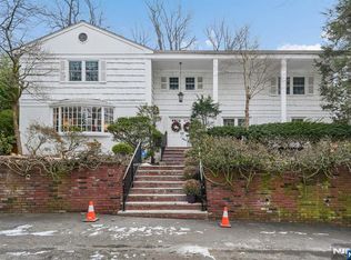 395 Highview Rd, Englewood, NJ 07631