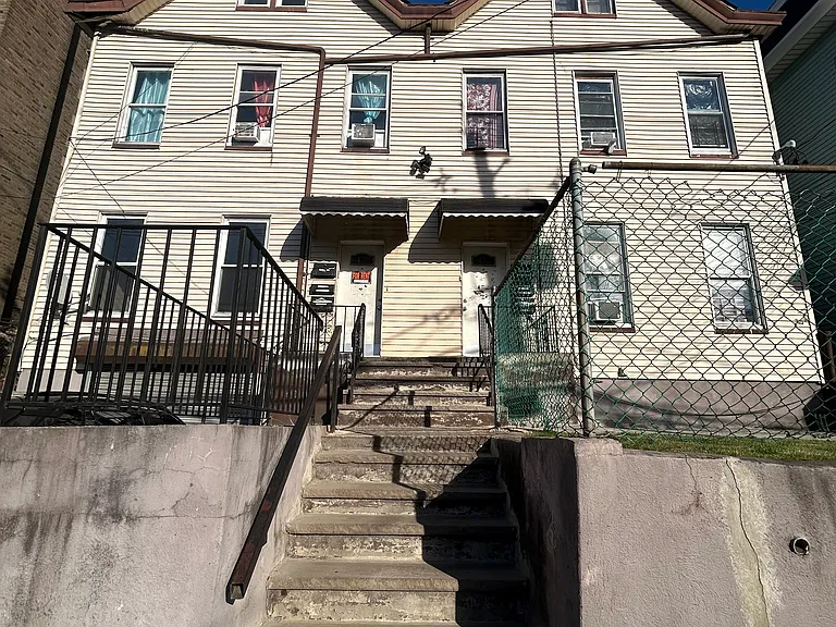 428 River St #3 — Photo 6