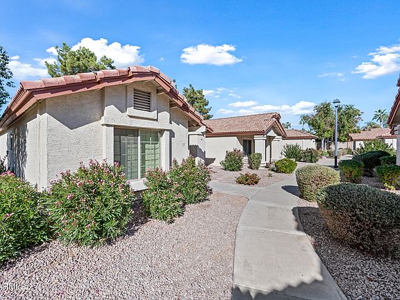 3rd image of 1120 N VAL VISTA Drive #77
