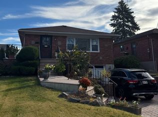 2835 Bell Blvd, Bayside, NY 11360