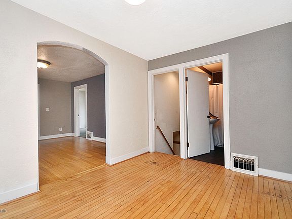 5th image of 1516 E Cork St