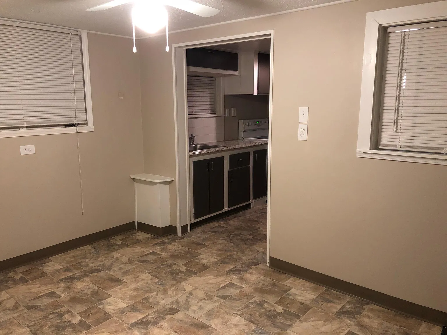 2417 Orleans Ave — Photo 3