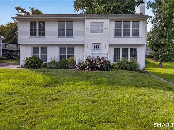 24 Thimble Farms Rd, Branford, CT 06405
