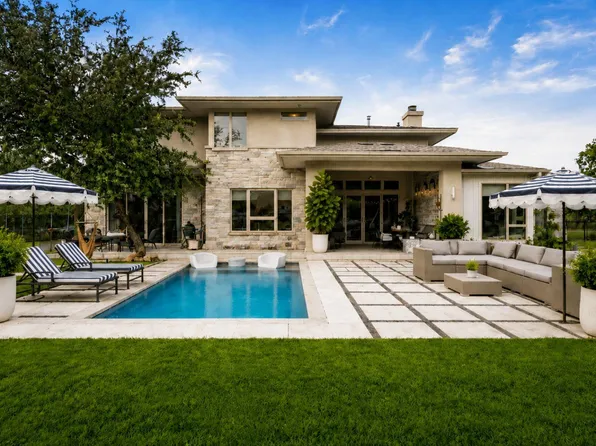 495 Bunker Ranch Blvd, Dripping Springs, TX 78620
