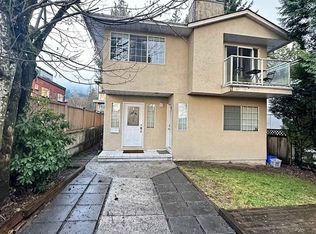 1318 Ross Rd #2, North Vancouver, BC V7J1V2