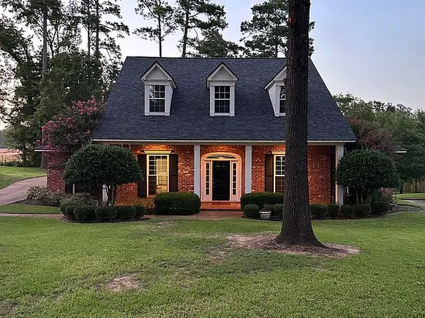 306 Hilton Head Cir, Benton, LA 71006