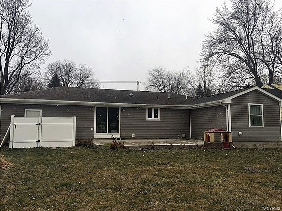 4th image of 1352 Forbes St