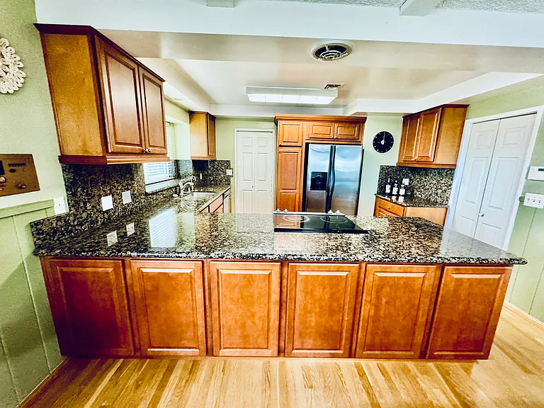 5582 Thunderbird Ln — Photo 11