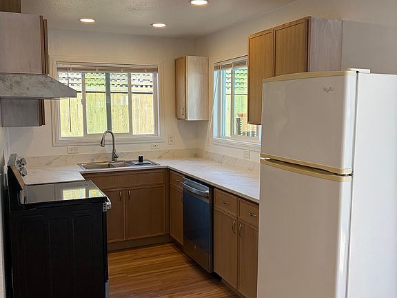 5th image of 1666 Rohnerville Rd #1664