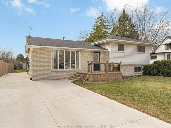 4959 Montgomery Dr, Lasalle, ON N9H 1E6