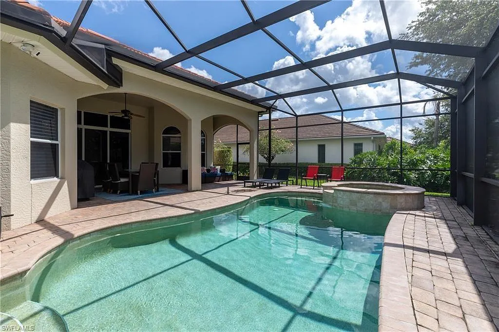 6968 Mauna Loa Ln — Photo 4