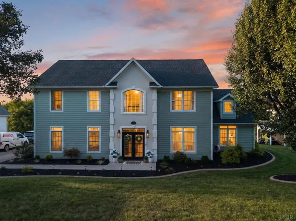 42 Peaks View Dr, Moneta, VA 24121