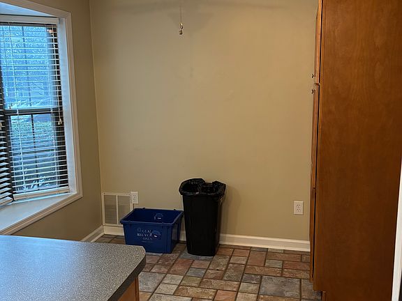 5th image of 1318 Gray Hawk Rd APT D