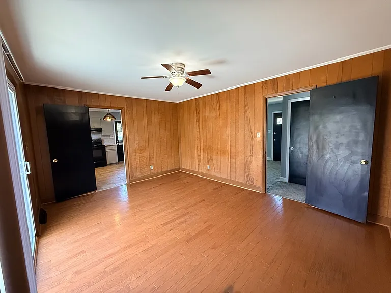 5325 Evanshire Dr — Photo 18