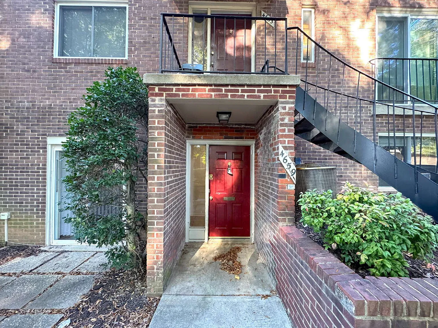 1 bed, 1.0 bath, $1,900 — Photo 1