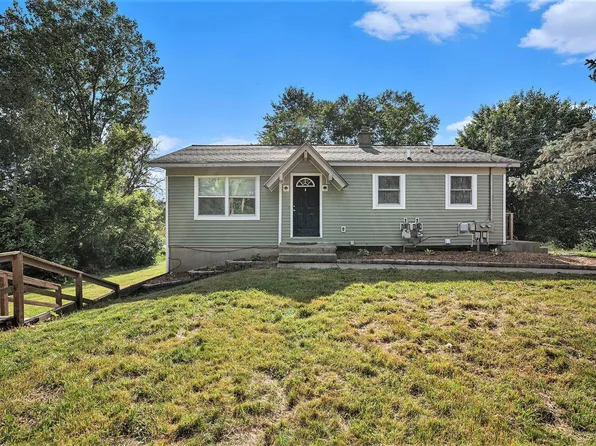 425 Lake Michigan Dr NW, Grand Rapids, MI 49534