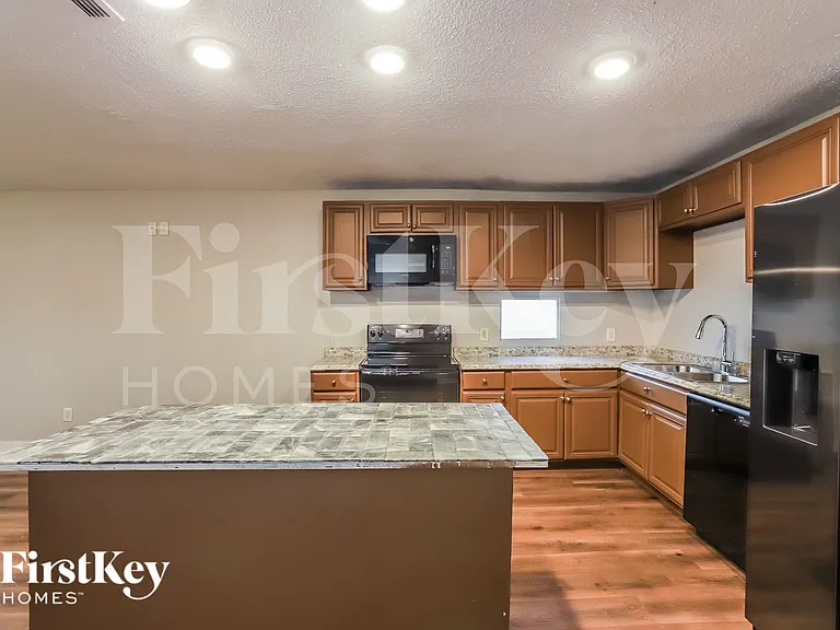 920 E Dr Martin Luther King Jr Blvd — Photo 7