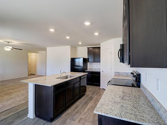 3rd image of 4016 N Ghost Hollow Ave