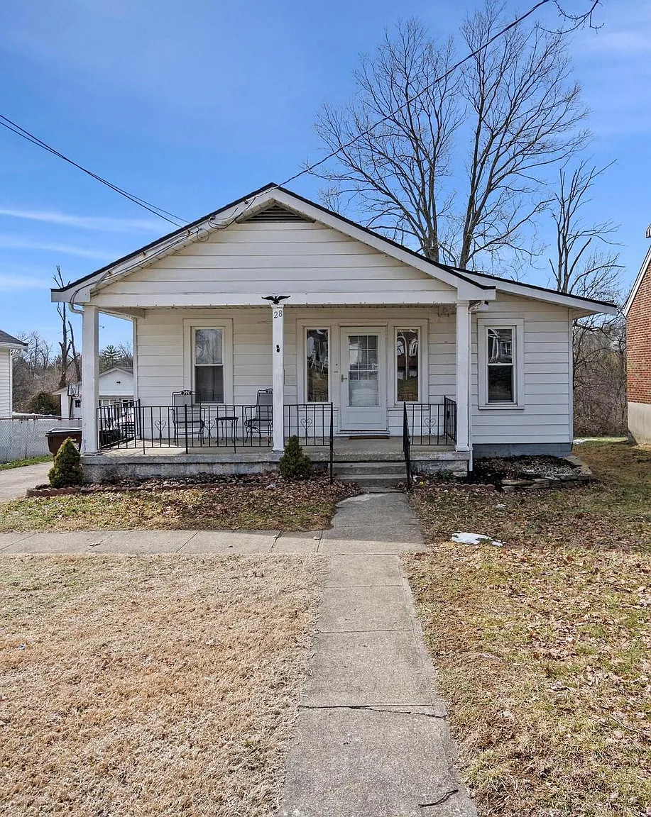 28 Eastern Ave photo 1