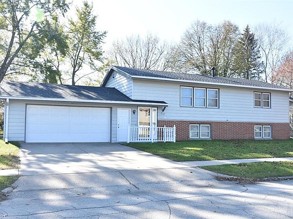 2nd image of 2405 Sunset Dr