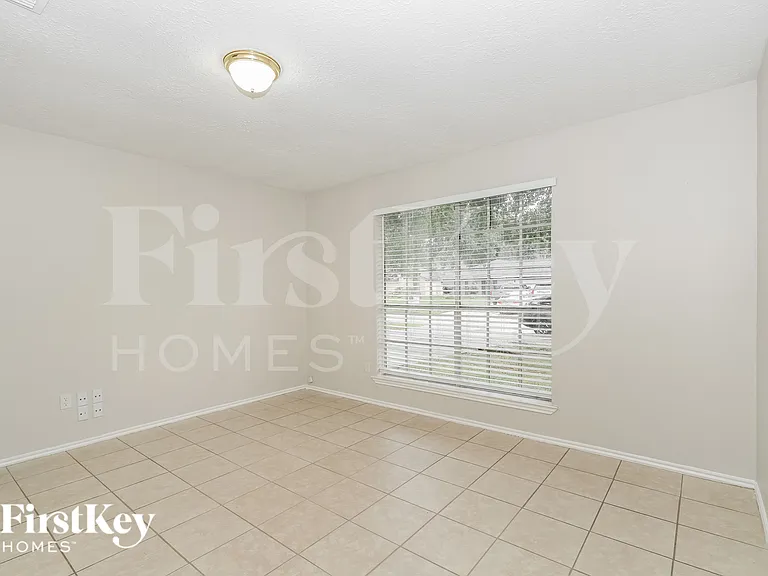 24119 Lone Elm Dr — Photo 7