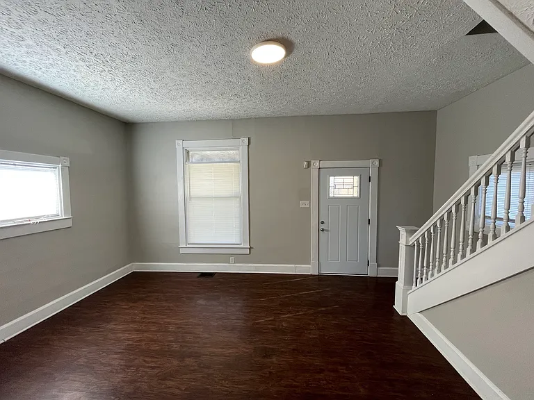 4015 Rookwood Ave — Photo 8