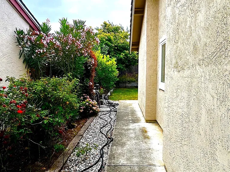 4752 Jaques Ct — Photo 8